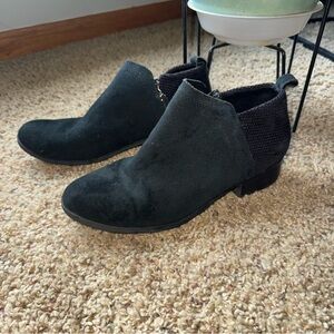 Women’s TOMS Black Suede Low Heel Ankle Boots